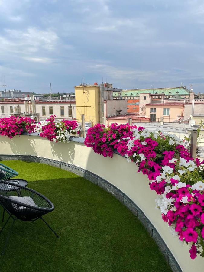 Rooftop Planet Prague Hotel מראה חיצוני תמונה